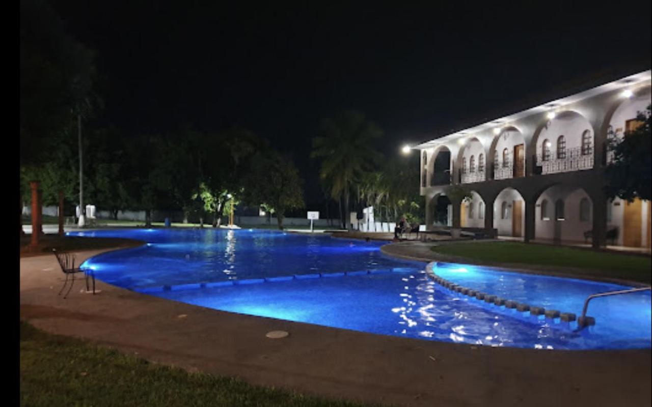 Hotel Camelinas Apatzingán de la Constitución Dış mekan fotoğraf